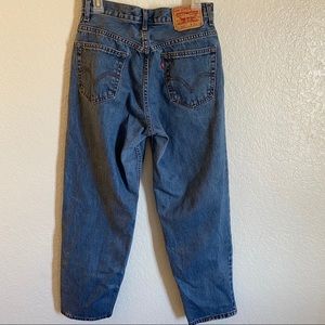 Cute 90’s LEVIS. Size 30 WAIST by 30 LENGTH.